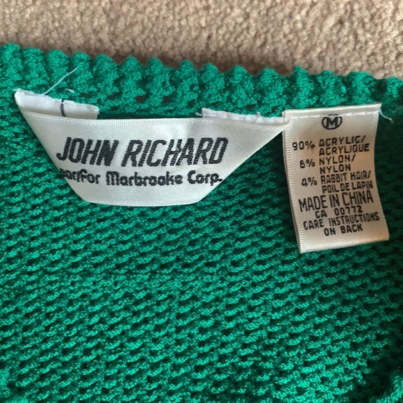 Vintage 90’s Sweater NWOT with beading and shoulder pads - Picture 4 of 4